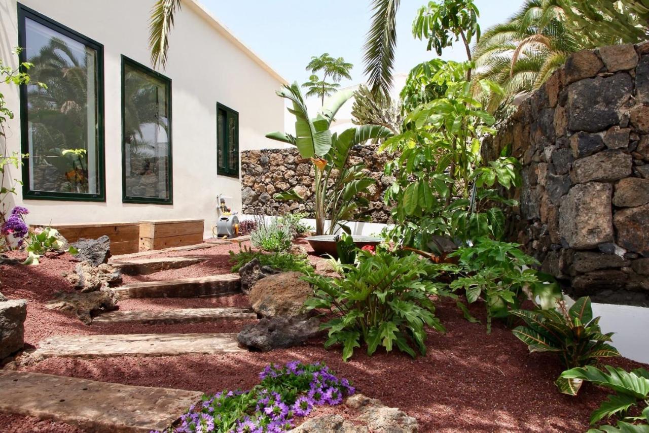 Villa Unique, Stylish & Calm El Estanque By The Sea, Adults Only Costa Teguise Esterno foto